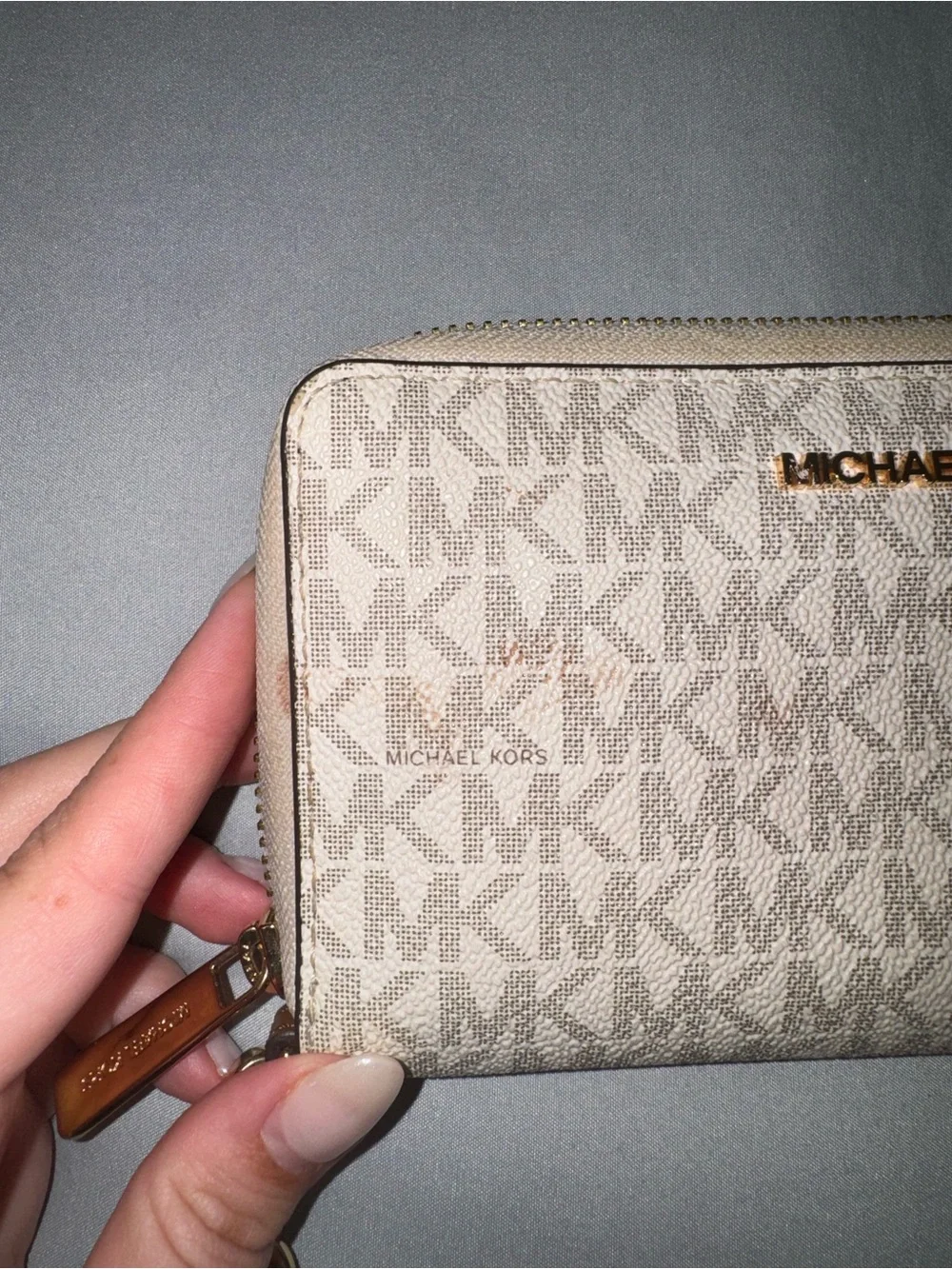 Michael Kors Beige/Tan MK Signature Zip Wristlet
